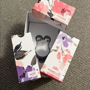 NuFACE Trinity Supercharged Skincare Routine Set -new…MINI